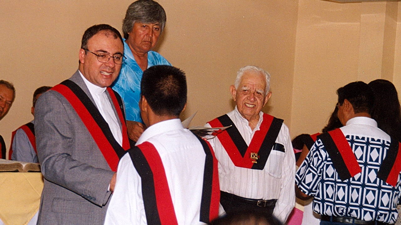 P. Oscar Osorio - Grados